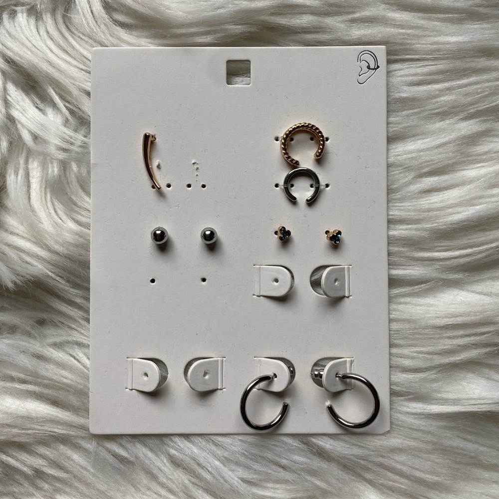 New assorted fashion earrings